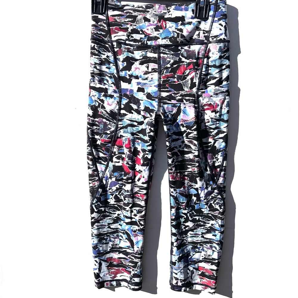 Lululemon Break Free Crop (Nulux 17")
Culture Clash Starlight Black 4 pants - Picture 5 of 10